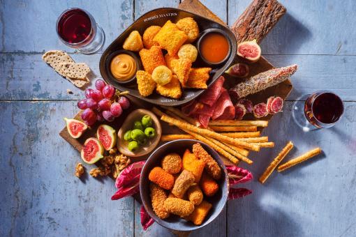 De populairste mini snacks voor bij het aperitief in een premium mix - Borrelmaatjes®