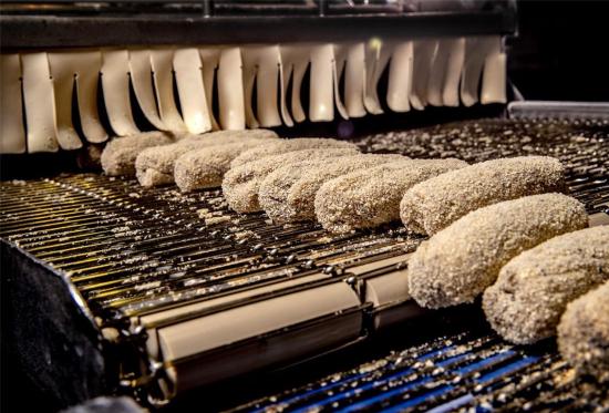 Vegetarische kroketten in de Mora fabriek